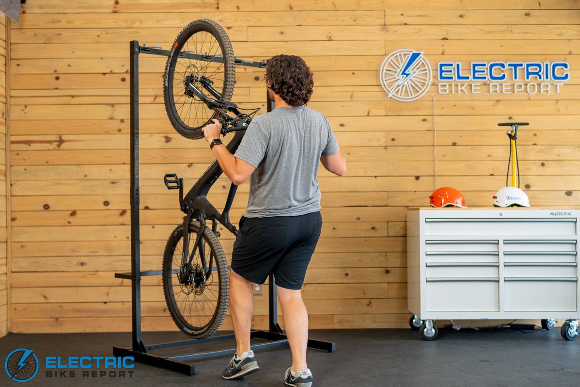 Store Your Board Freestanding G-System - action