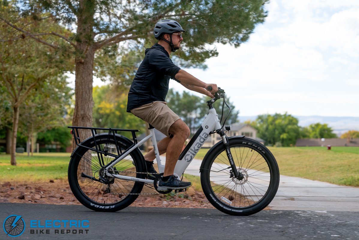 Cikada Touring Bike - action